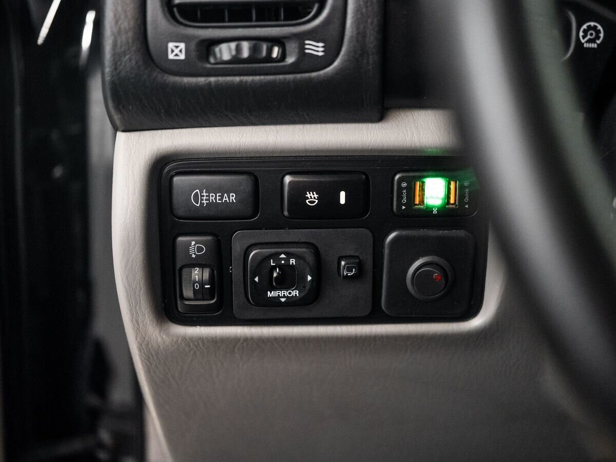 Toyota Land Cruiser 2003 - фото автомобиля