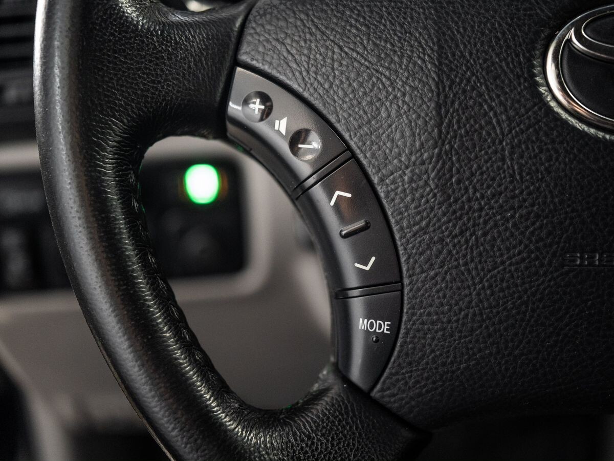 Toyota Land Cruiser 2003 - фото автомобиля