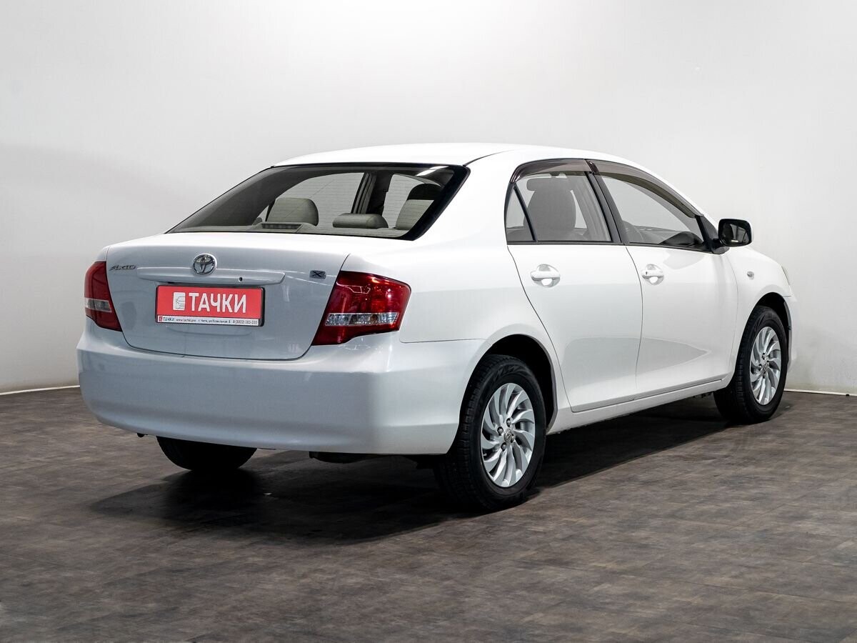 Toyota Corolla Axio 2010 - фото автомобиля