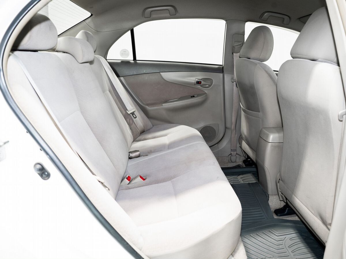 Toyota Corolla Axio 2010 - фото автомобиля