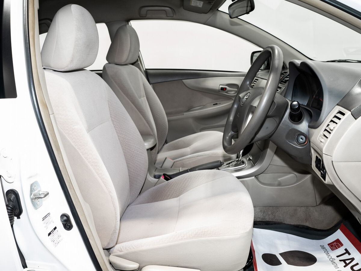 Toyota Corolla Axio 2010 - фото автомобиля