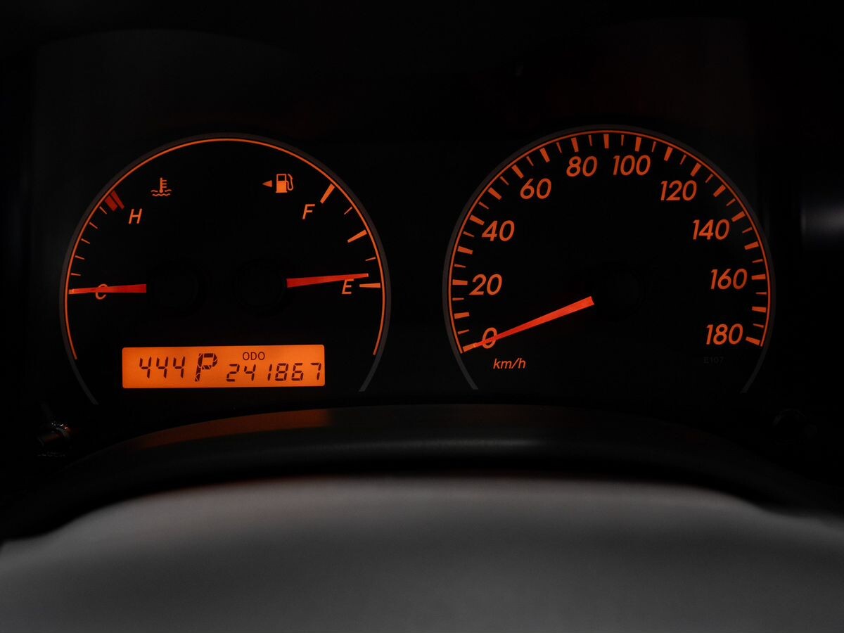 Toyota Corolla Axio 2010 - фото автомобиля