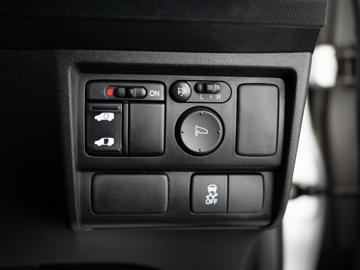 Honda Freed 2013 - фото автомобиля
