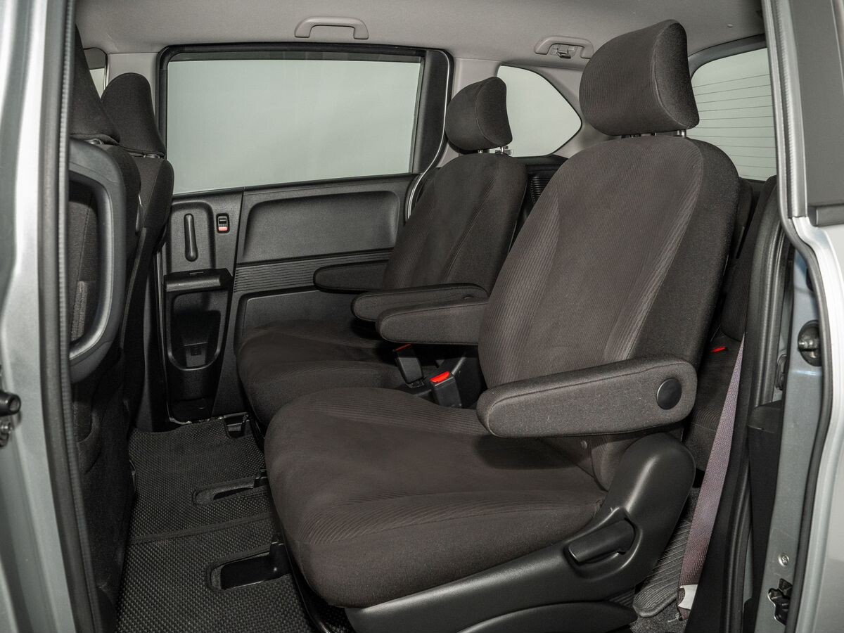 Honda Freed 2013 - фото автомобиля