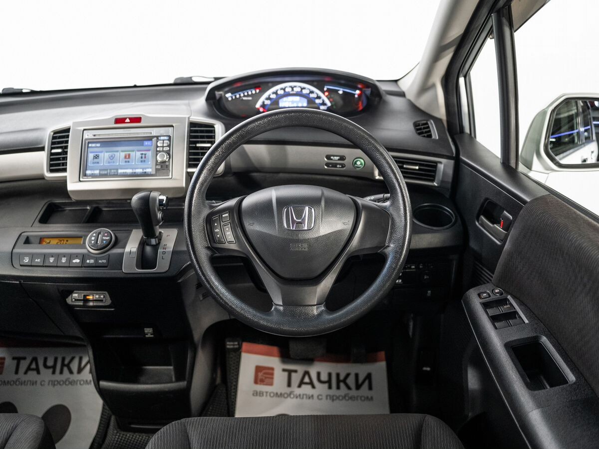Honda Freed 2013 - фото автомобиля