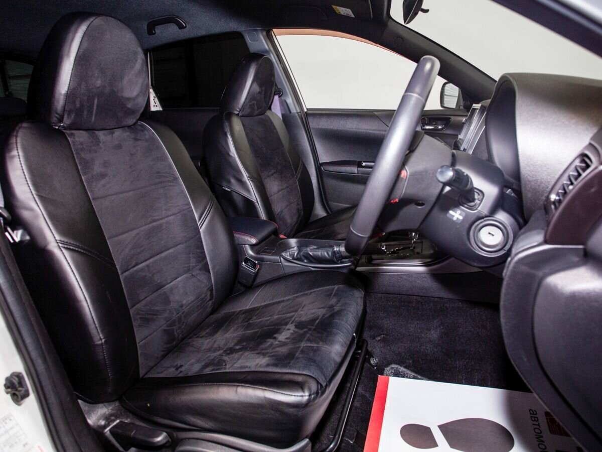 Subaru Impreza 2011 - фото автомобиля