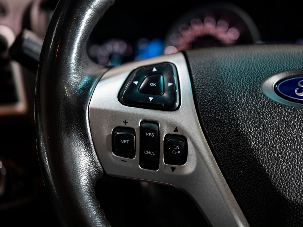 Ford Explorer 2012 - фото автомобиля