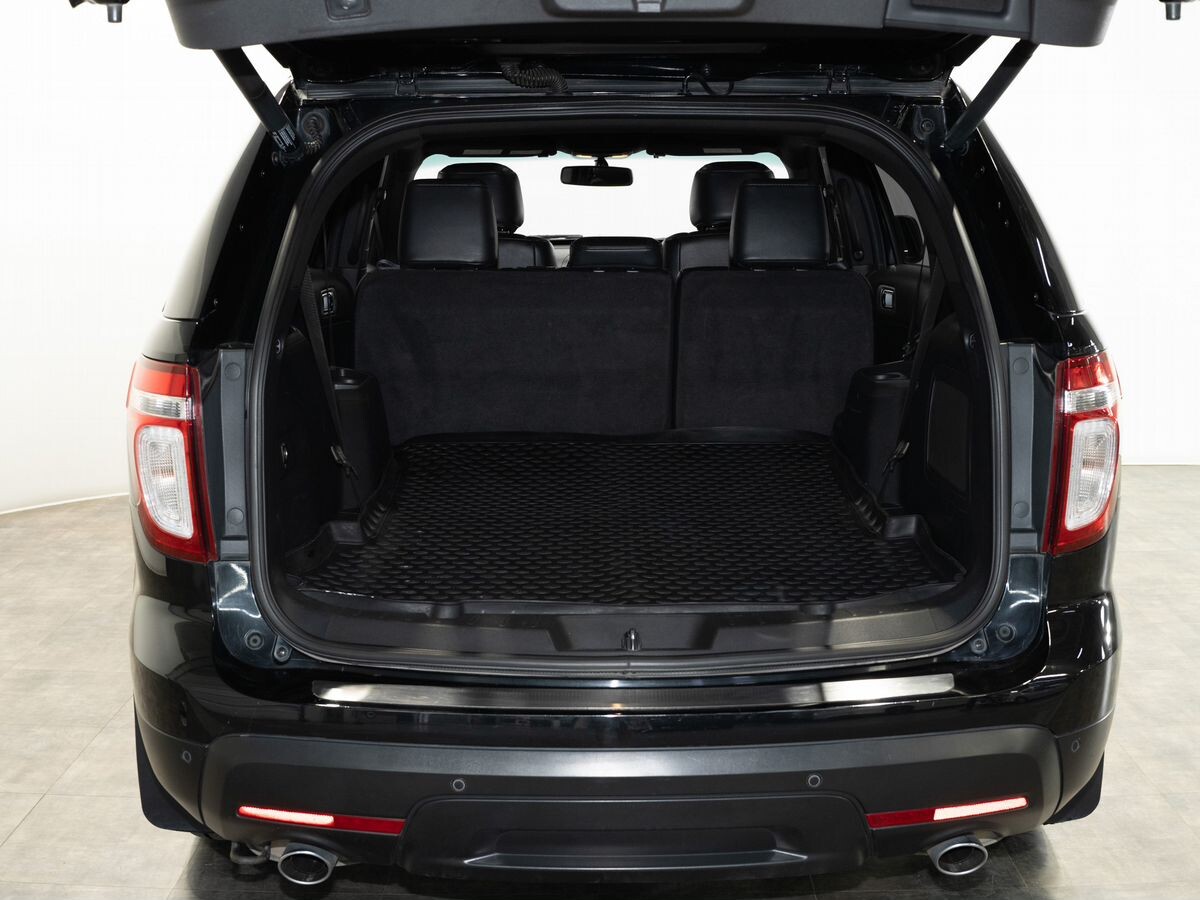 Ford Explorer 2012 - фото автомобиля