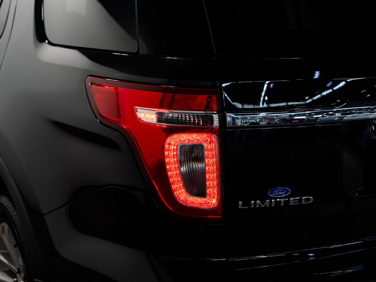 Ford Explorer 2012 - фото автомобиля
