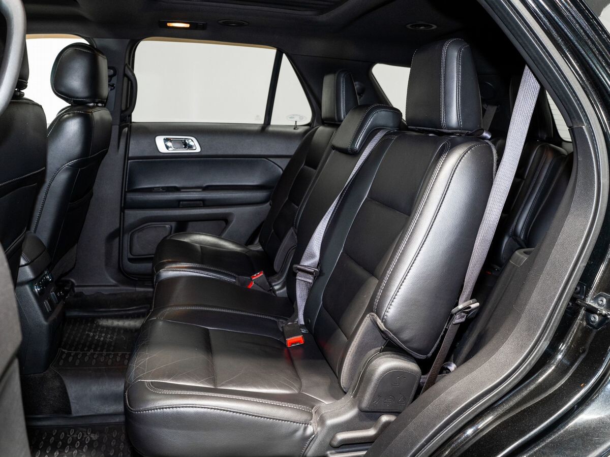 Ford Explorer 2012 - фото автомобиля