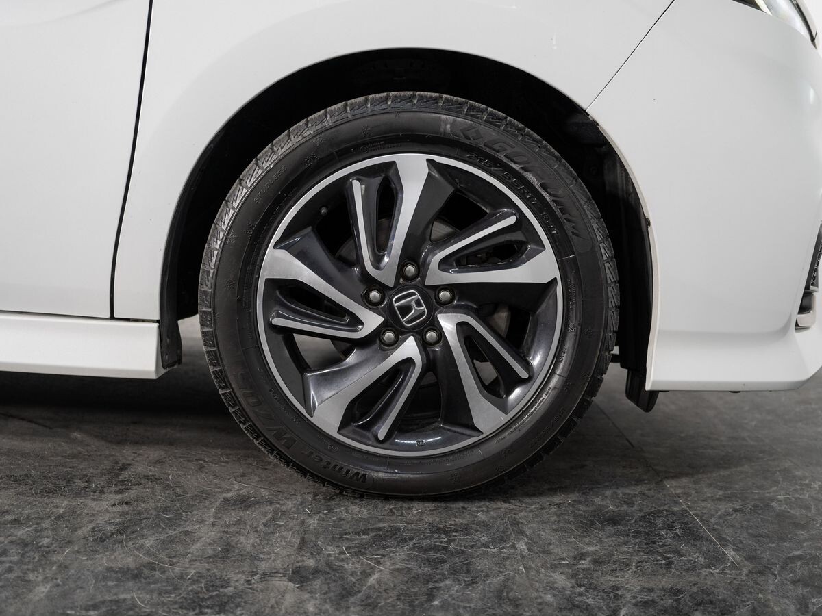 Honda Stepwgn 2017 - фото автомобиля