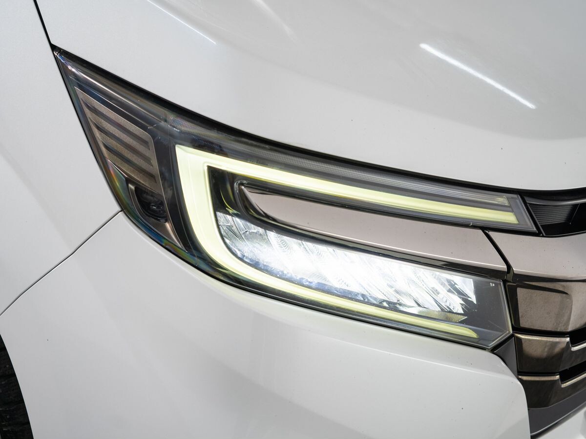 Honda Stepwgn 2017 - фото автомобиля