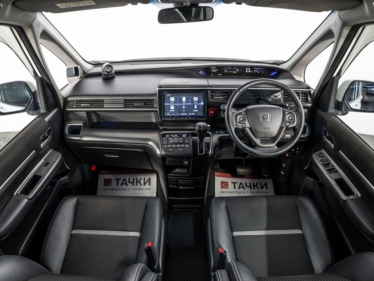 Honda Stepwgn 2017 - фото автомобиля