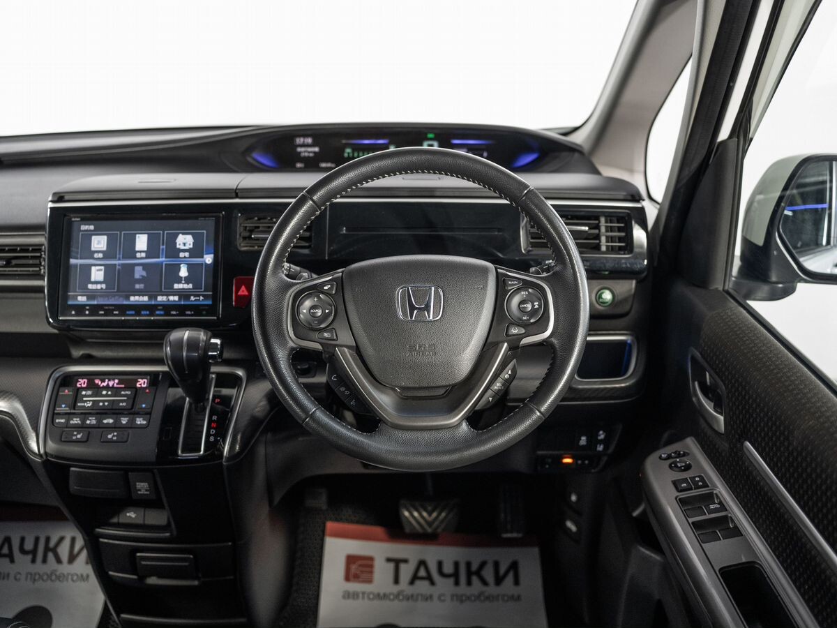 Honda Stepwgn 2017 - фото автомобиля
