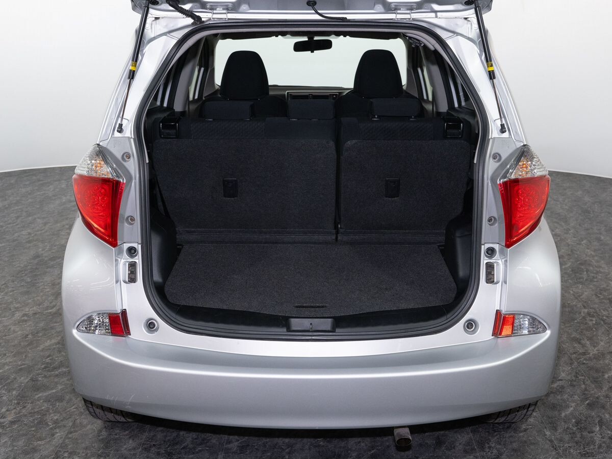 Toyota Ractis 2012 - фото автомобиля