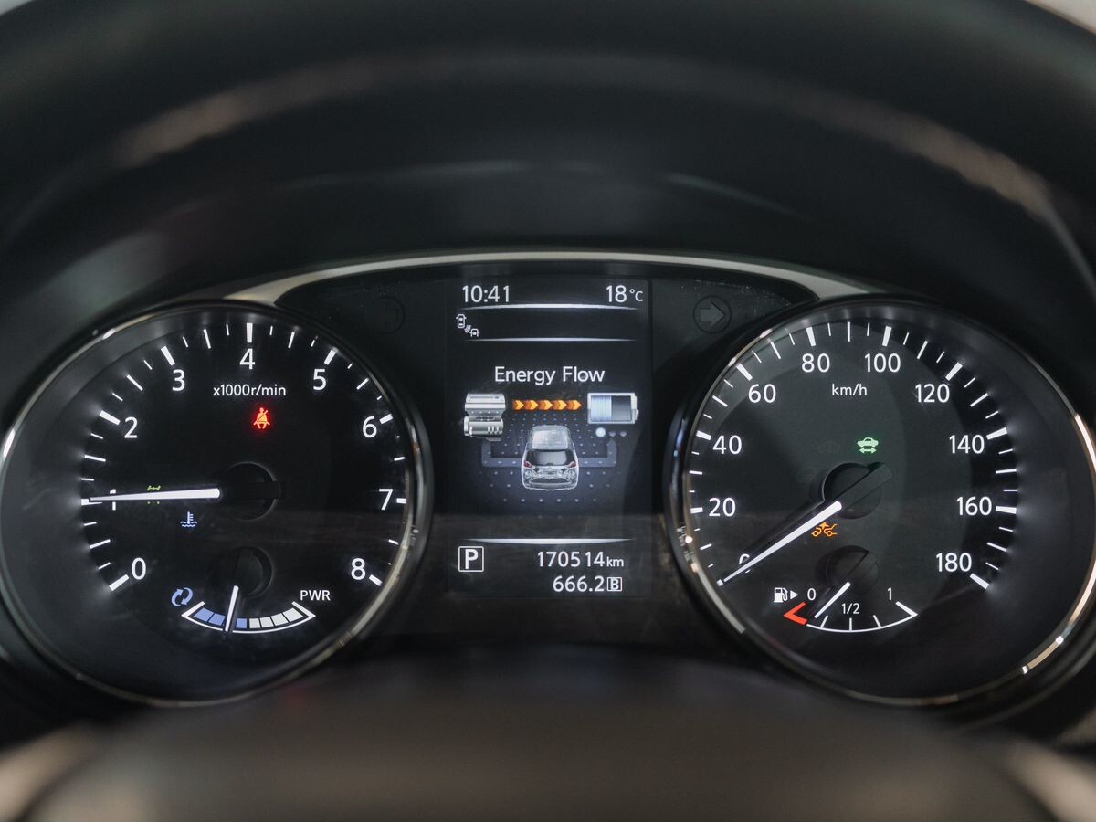 Nissan X-Trail 2015 - фото автомобиля