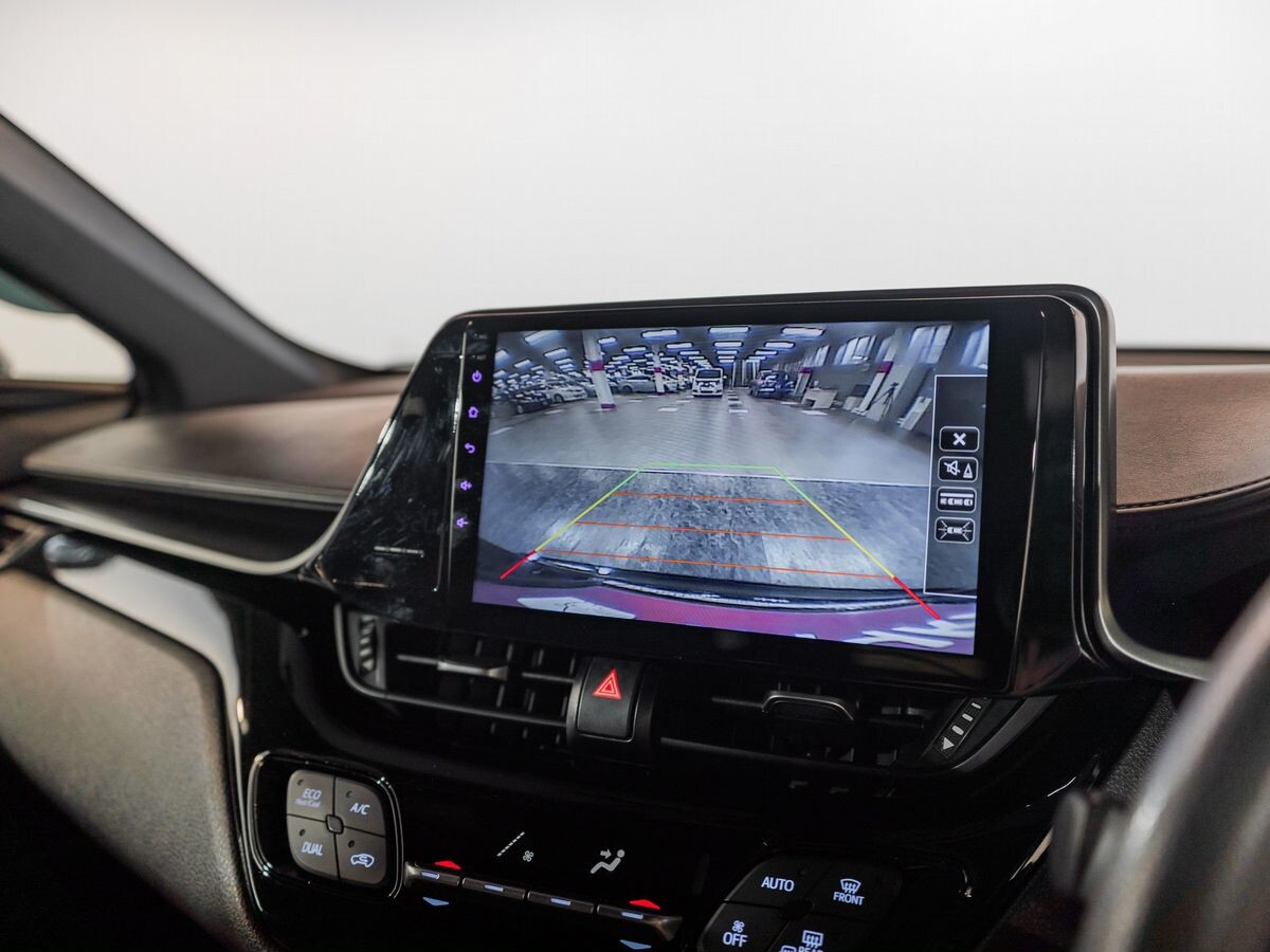 Toyota C-HR 2019 - фото автомобиля