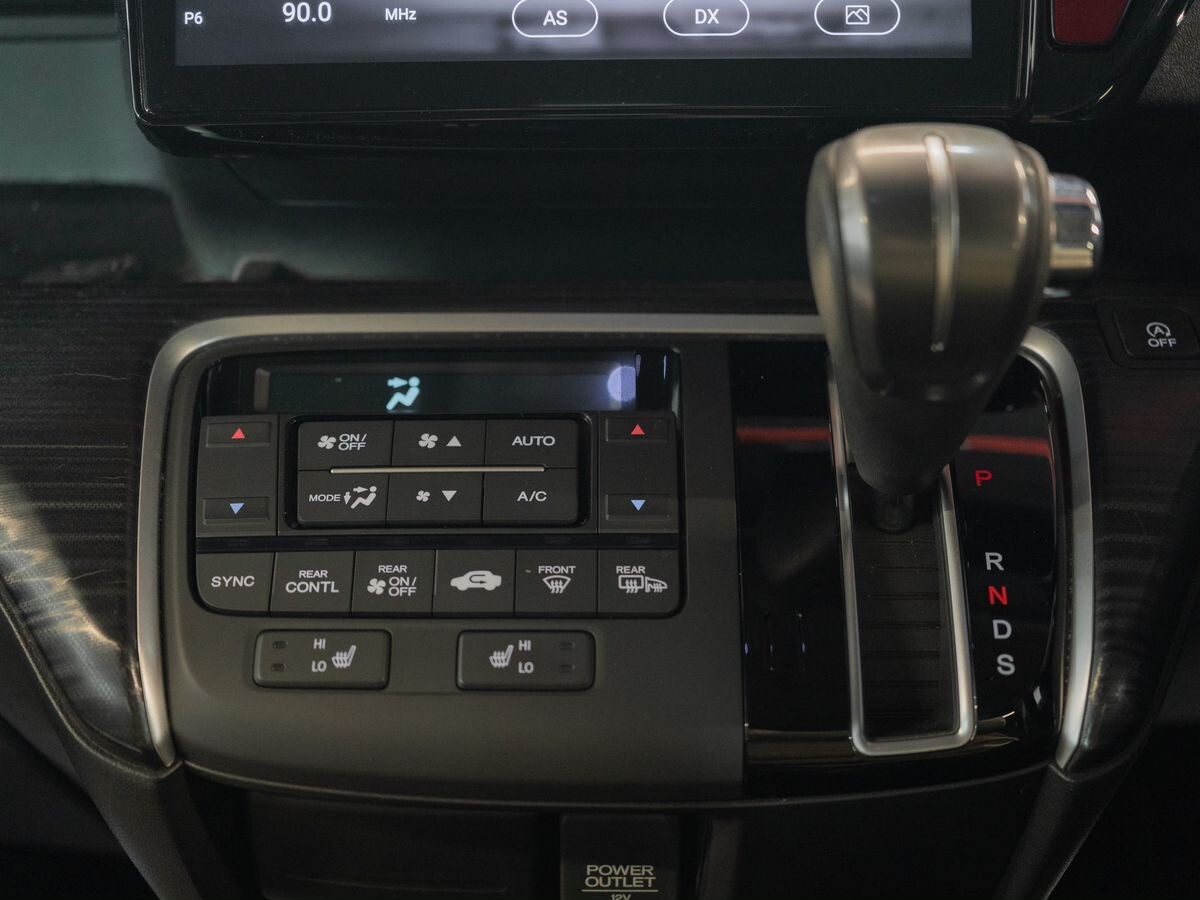 Honda Stepwgn 2016 - фото автомобиля