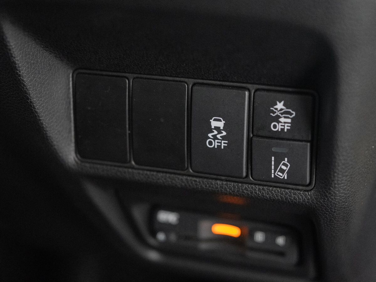 Honda Stepwgn 2016 - фото автомобиля