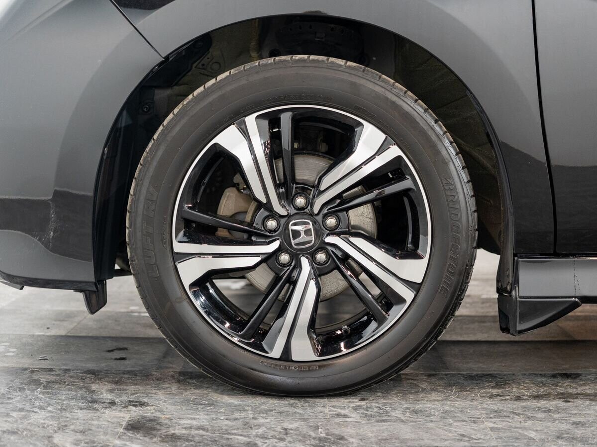 Honda Stepwgn 2016 - фото автомобиля