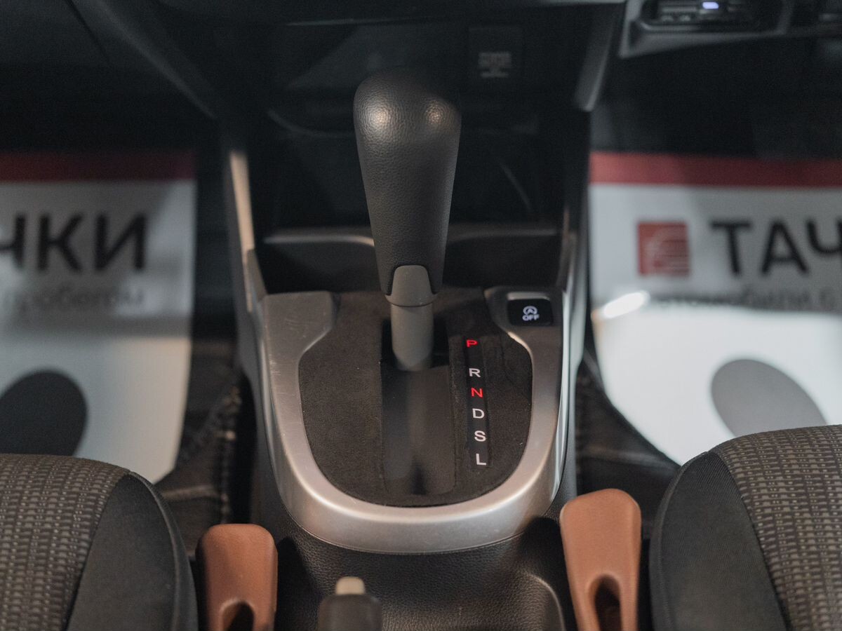 Honda Fit 2013 - фото автомобиля