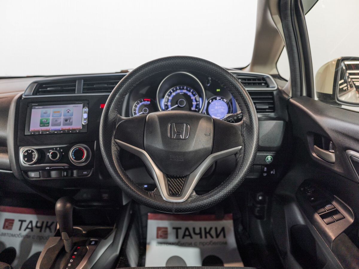 Honda Fit 2013 - фото автомобиля