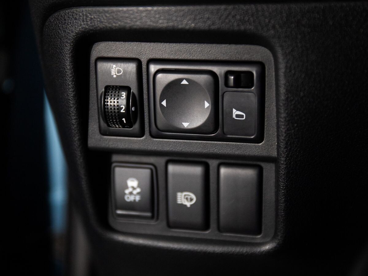 Nissan Juke 2013 - фото автомобиля