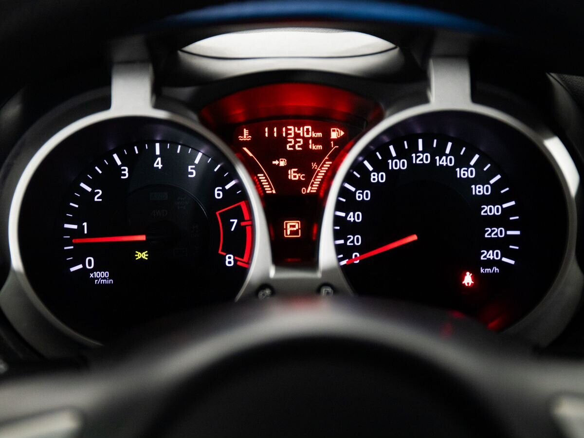 Nissan Juke 2013 - фото автомобиля