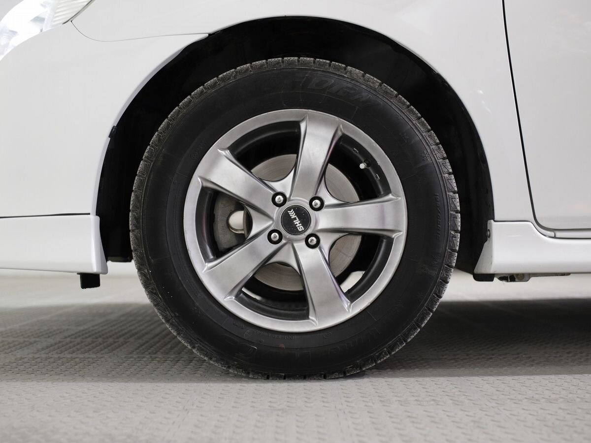 Toyota Corolla Fielder 2009 - фото автомобиля