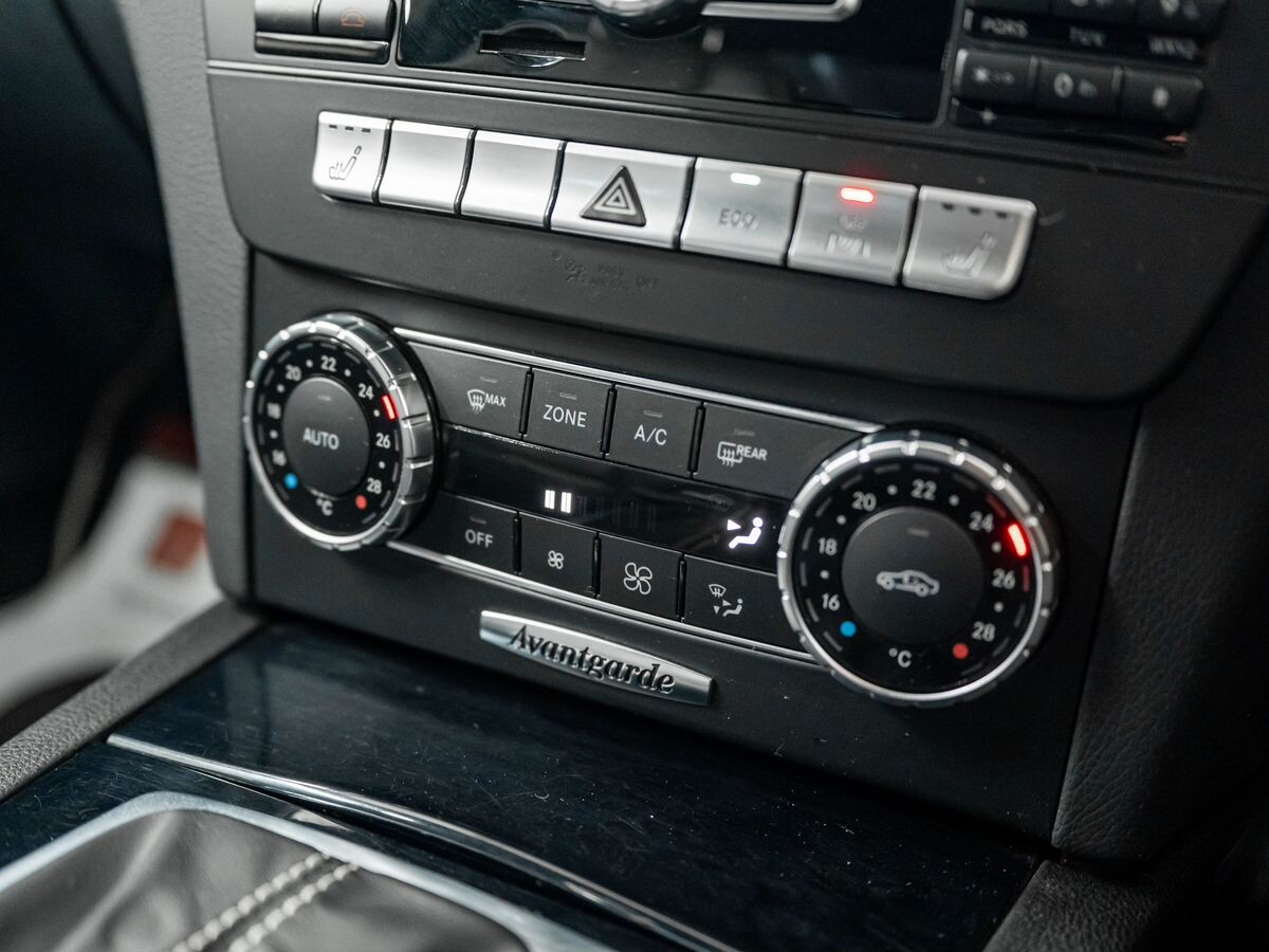 Mercedes-Benz C-Class 2012 - фото автомобиля