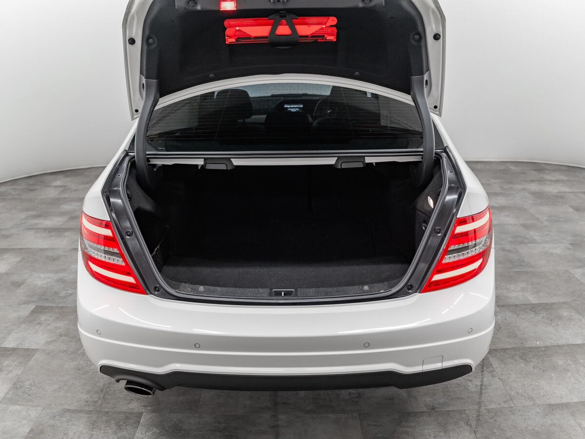 Mercedes-Benz C-Class 2012 - фото автомобиля