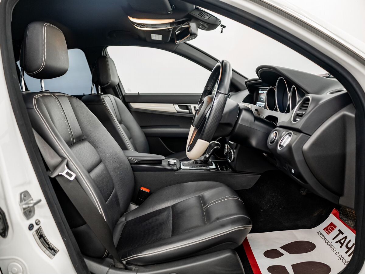 Mercedes-Benz C-Class 2012 - фото автомобиля
