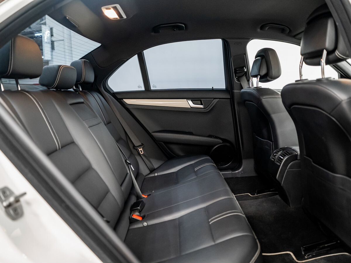 Mercedes-Benz C-Class 2012 - фото автомобиля