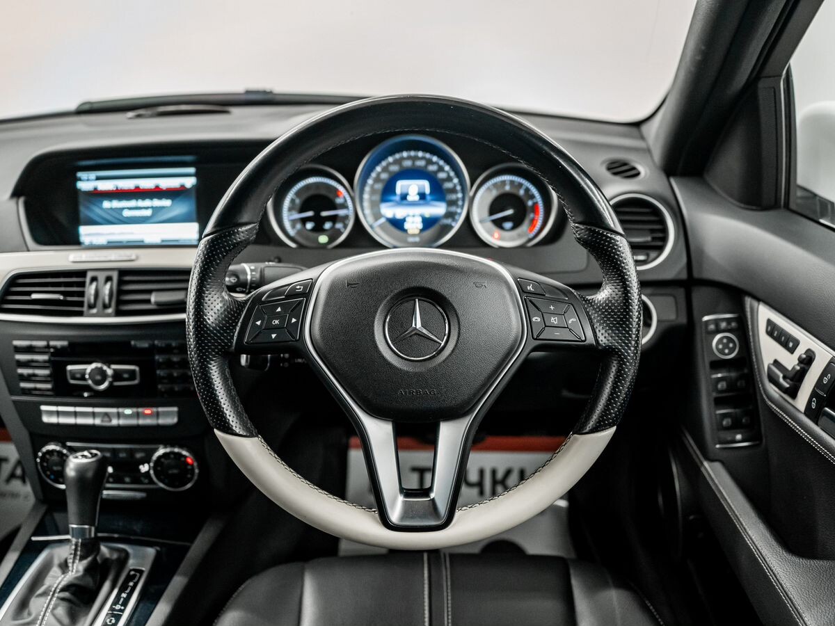 Mercedes-Benz C-Class 2012 - фото автомобиля