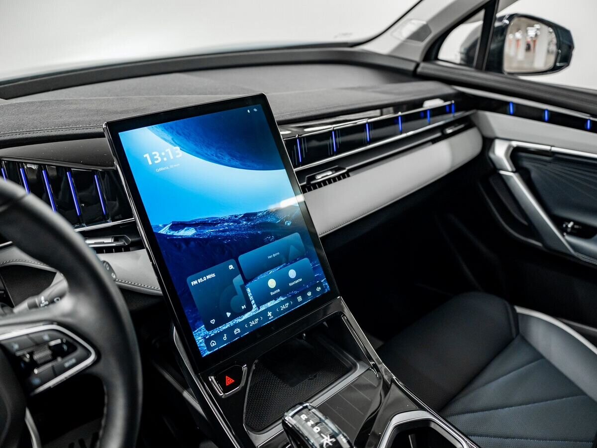 Geely Atlas 2023 - фото автомобиля