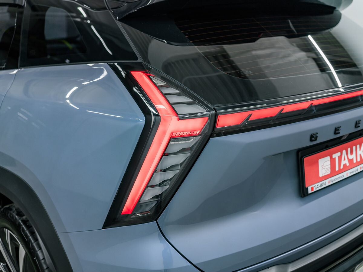 Geely Atlas 2023 - фото автомобиля