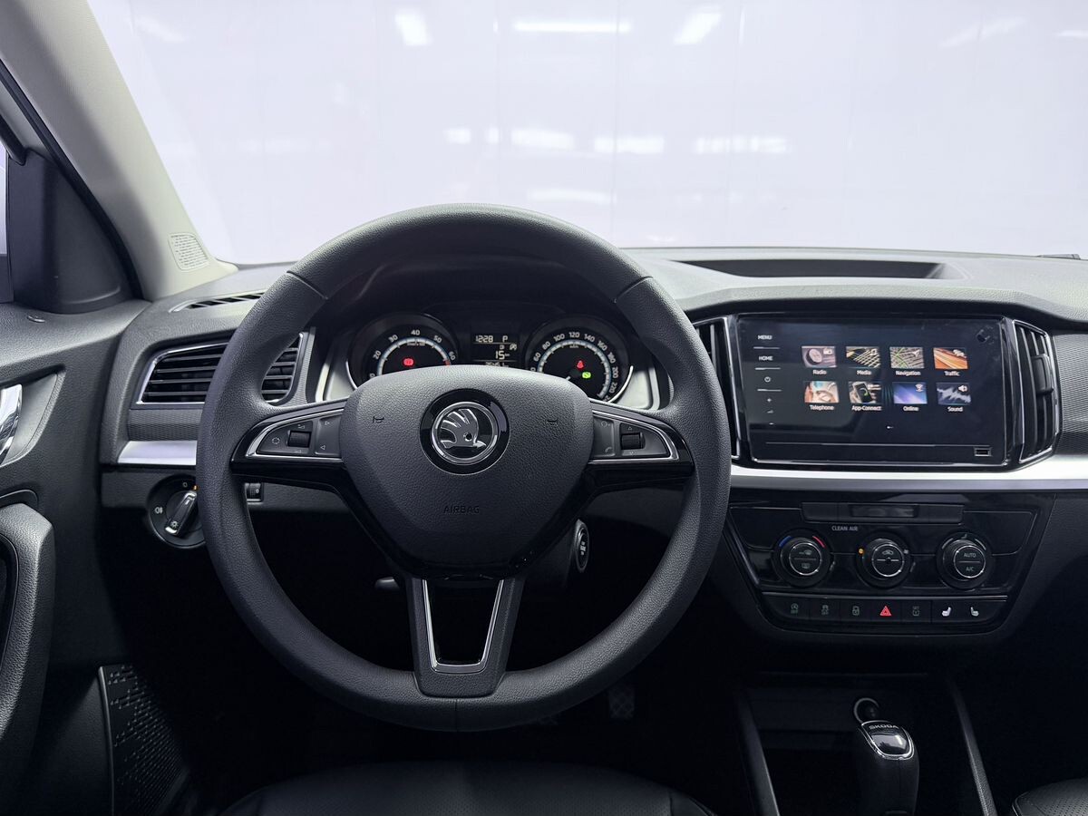 Skoda Kamiq 2022 - фото автомобиля