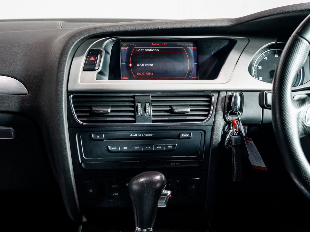 Audi A4 2008 - фото автомобиля