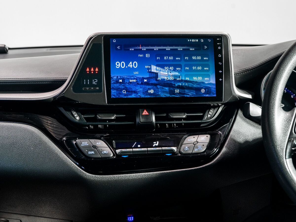 Toyota C-HR 2022 - фото автомобиля