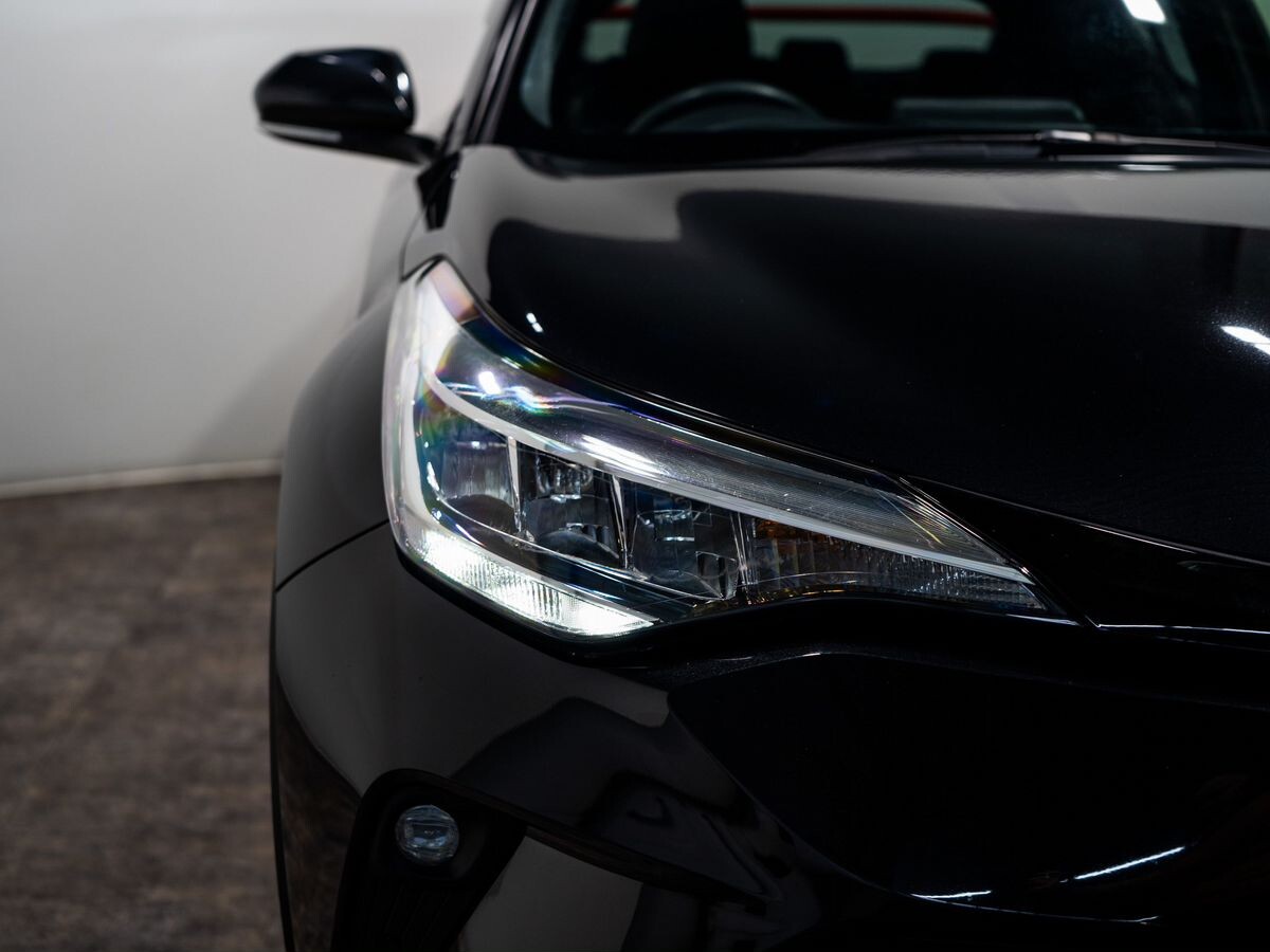 Toyota C-HR 2022 - фото автомобиля