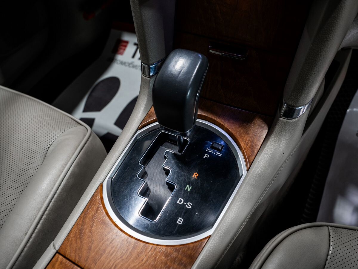 Toyota Premio 2010 - фото автомобиля