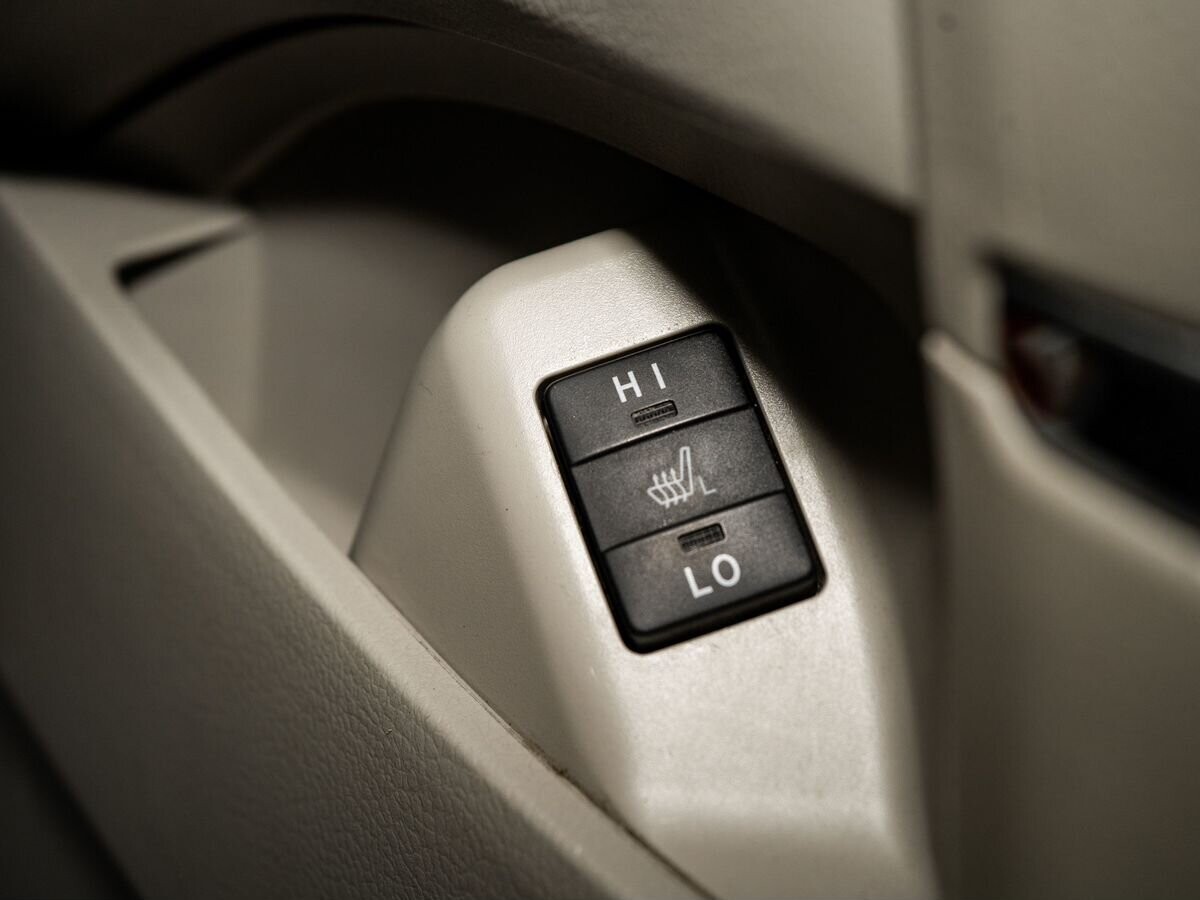 Toyota Premio 2010 - фото автомобиля