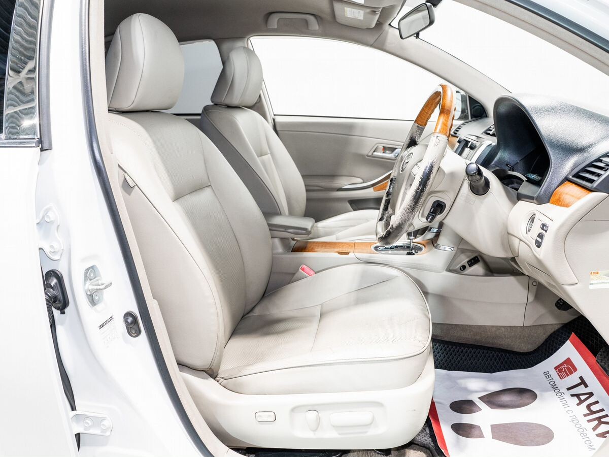 Toyota Premio 2010 - фото автомобиля