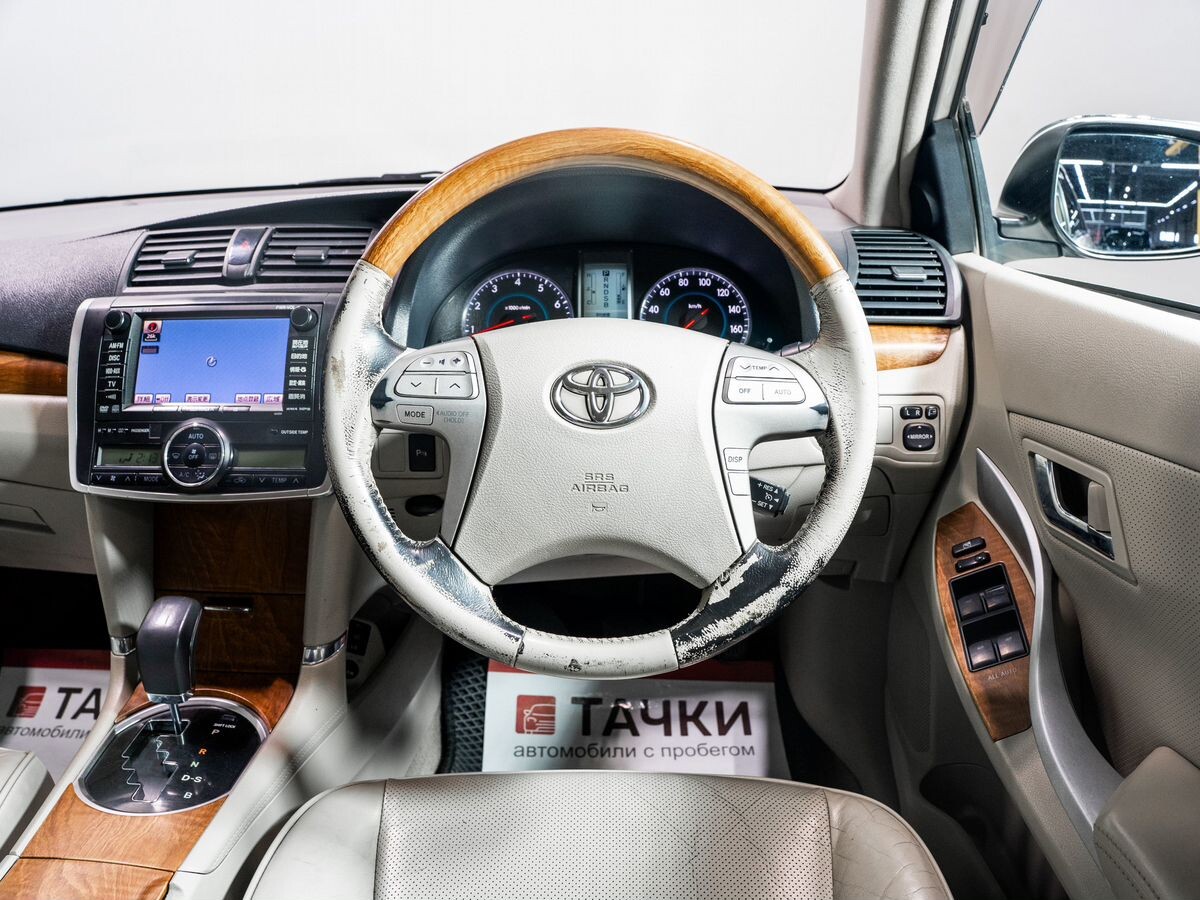 Toyota Premio 2010 - фото автомобиля