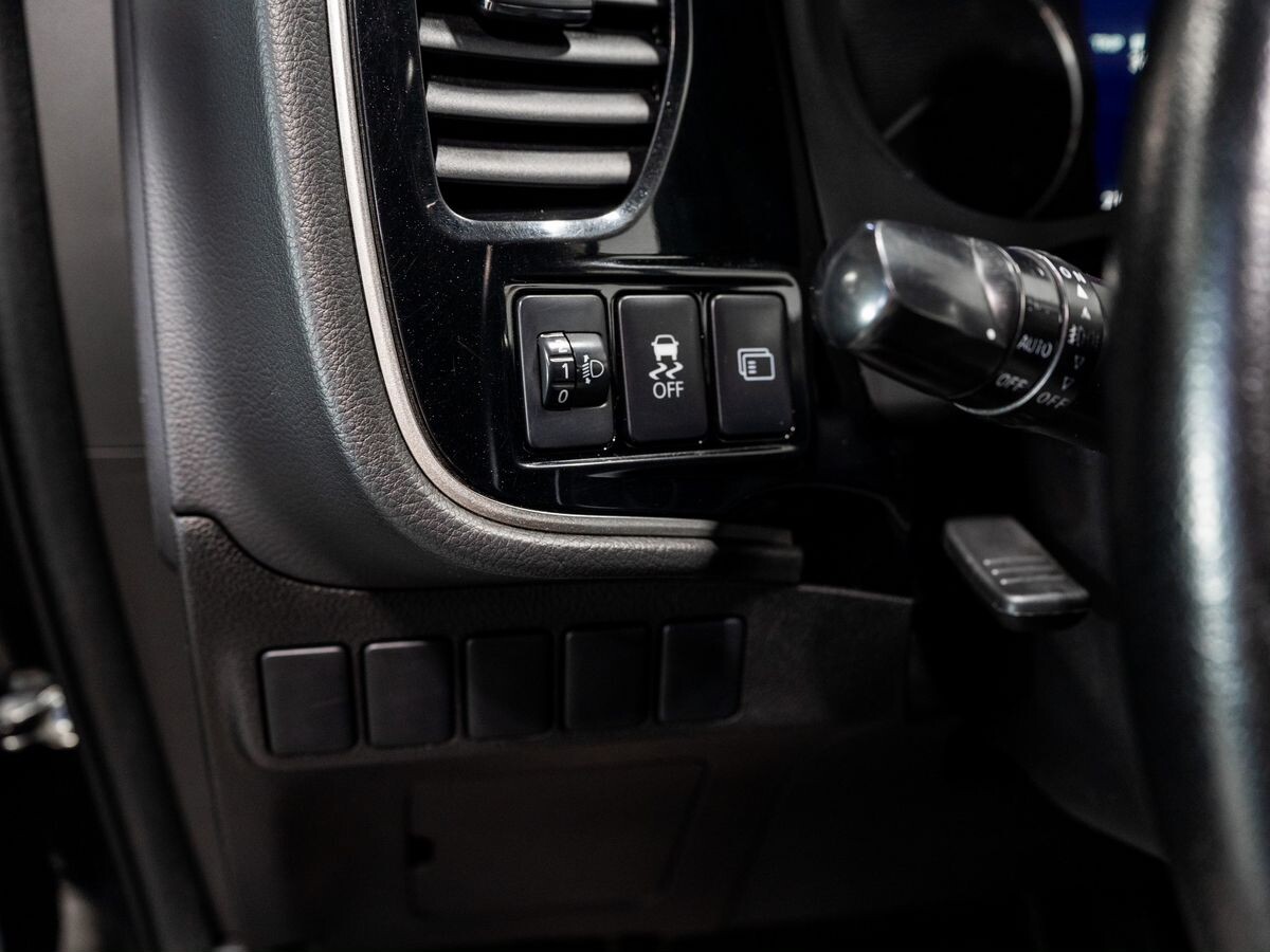 Mitsubishi Outlander 2012 - фото автомобиля