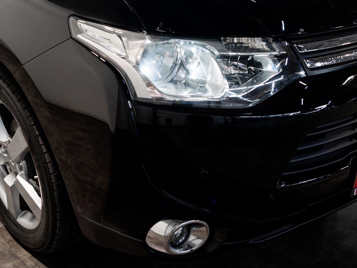 Mitsubishi Outlander 2012 - фото автомобиля