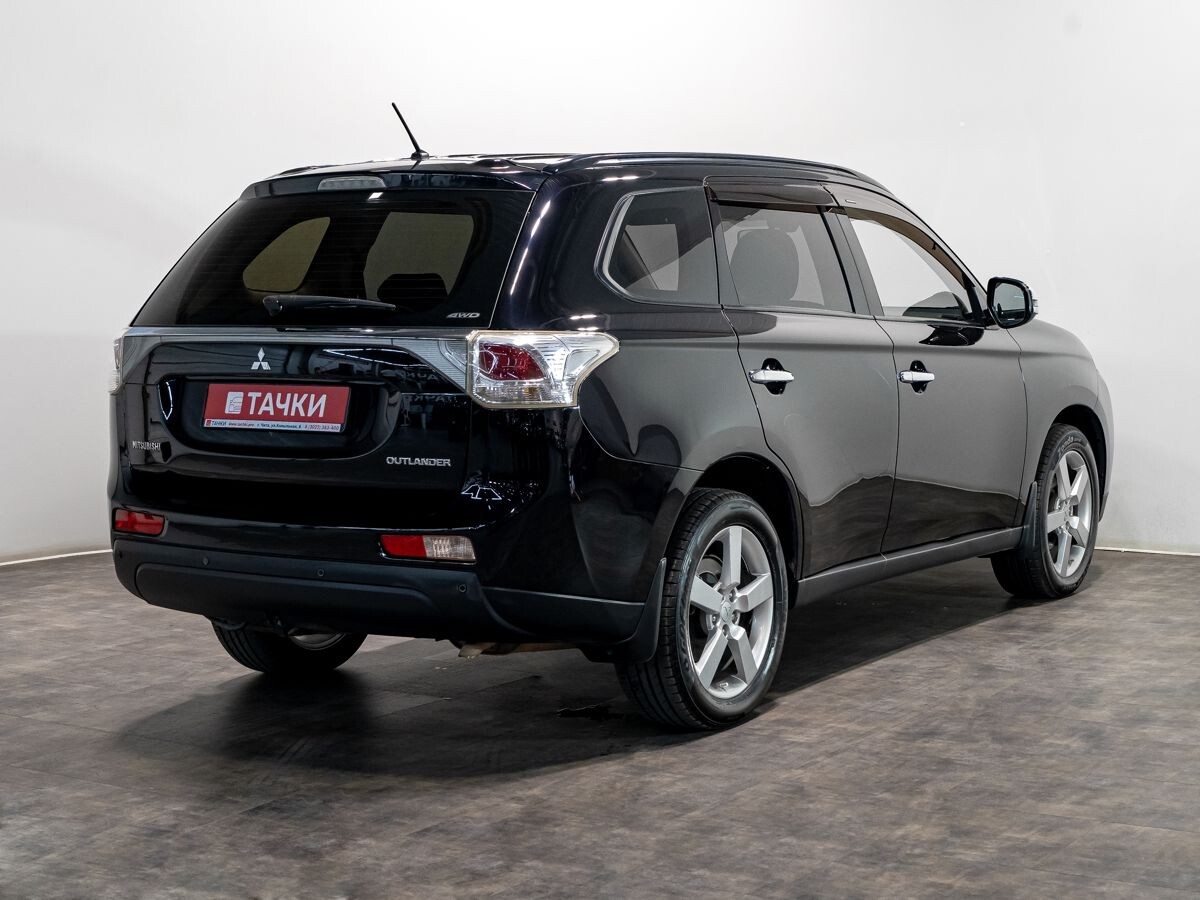 Mitsubishi Outlander 2012 - фото автомобиля