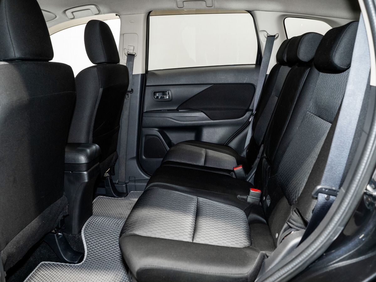 Mitsubishi Outlander 2012 - фото автомобиля