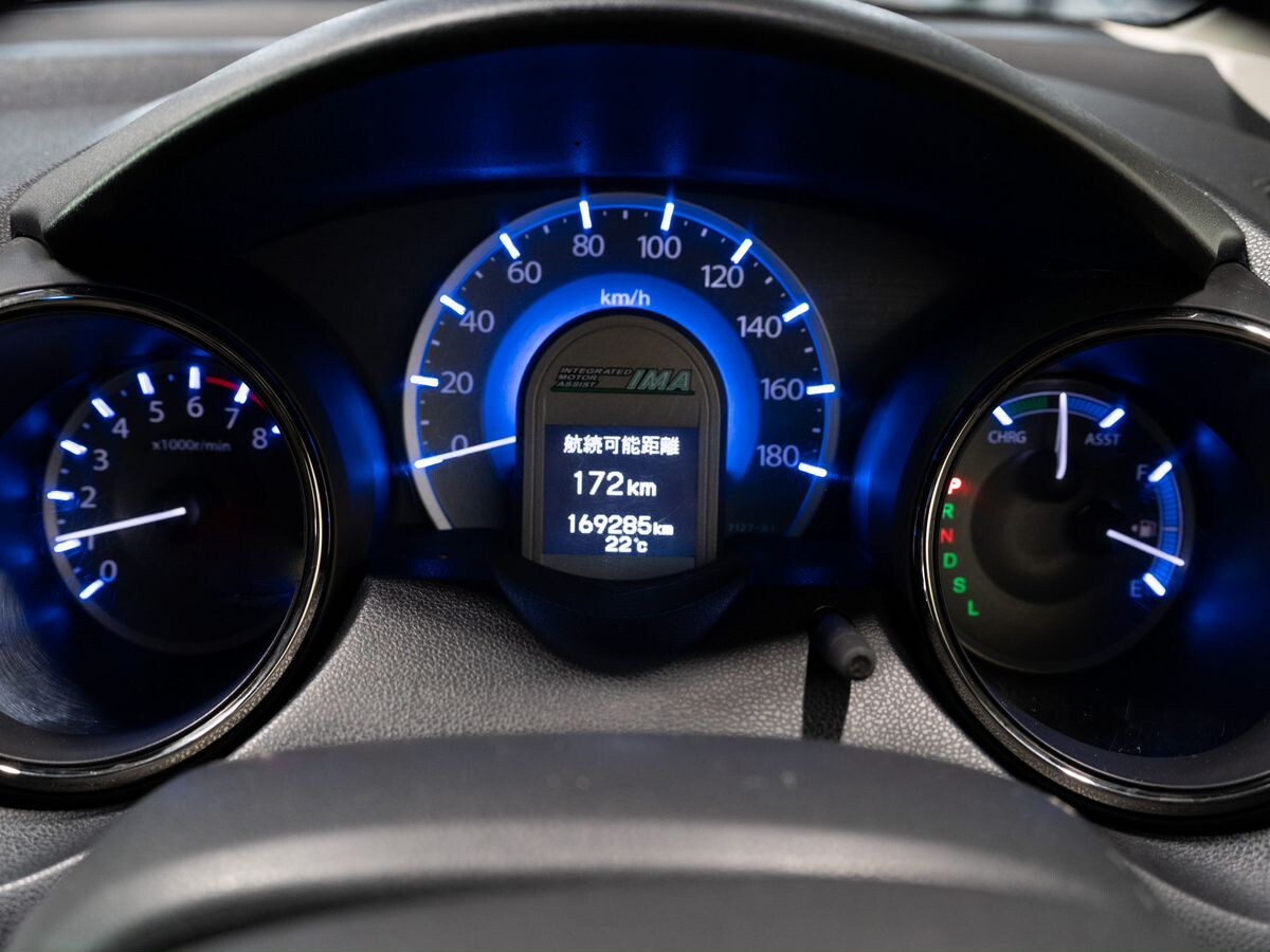 Honda Fit Shuttle 2012 - фото автомобиля