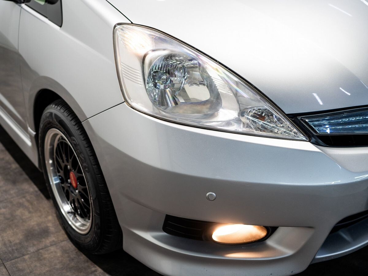Honda Fit Shuttle 2012 - фото автомобиля